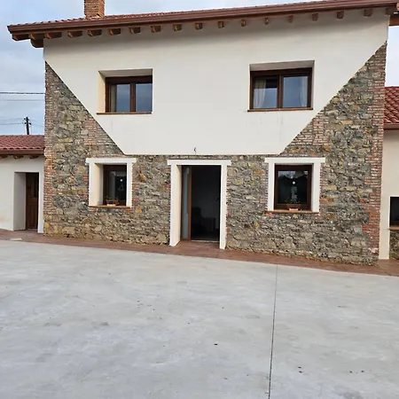 Casa De Aldea La Corexa بيت للعطل